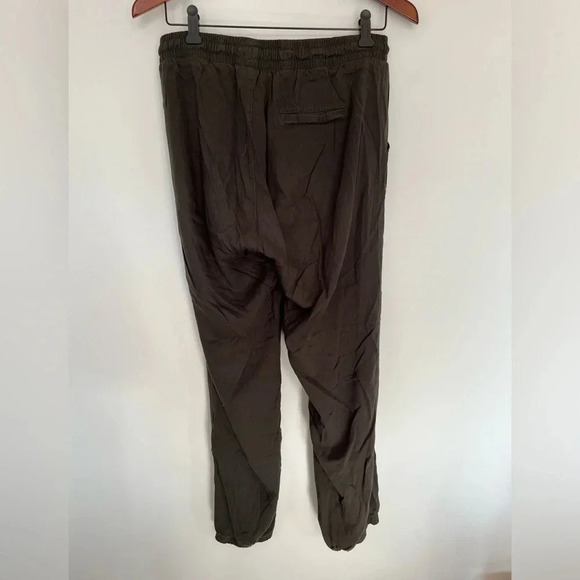 5/20$ Ardene kaki  joggings loose fit size large - Picture 5 of 6